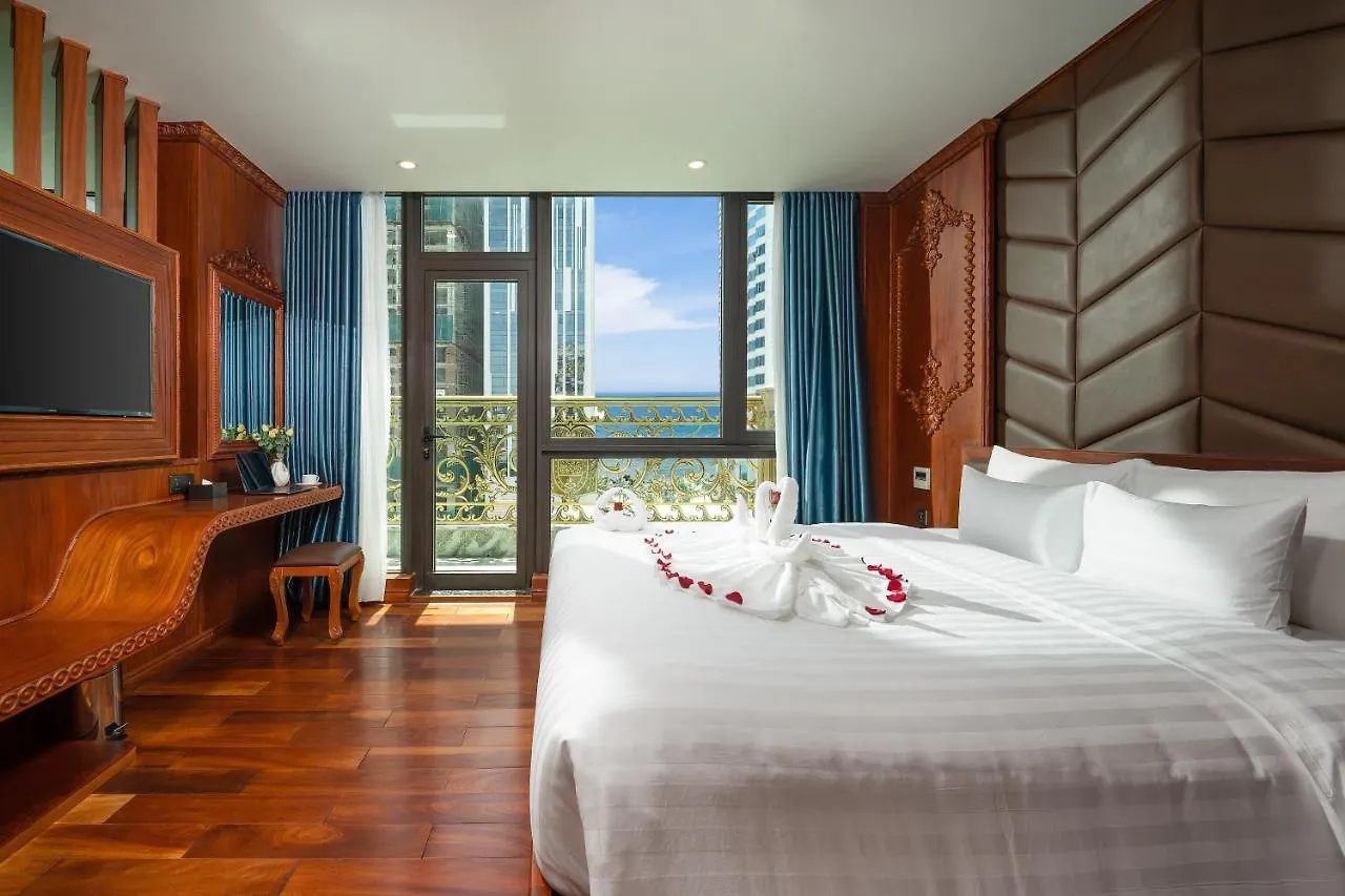 Monalisa Luxury Hotel Da Nang