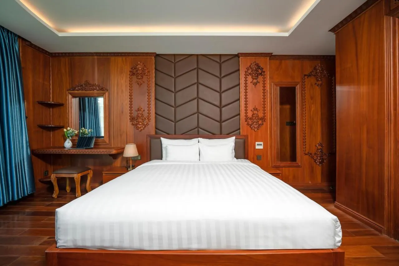 Monalisa Luxury Hotel Da Nang 4*,