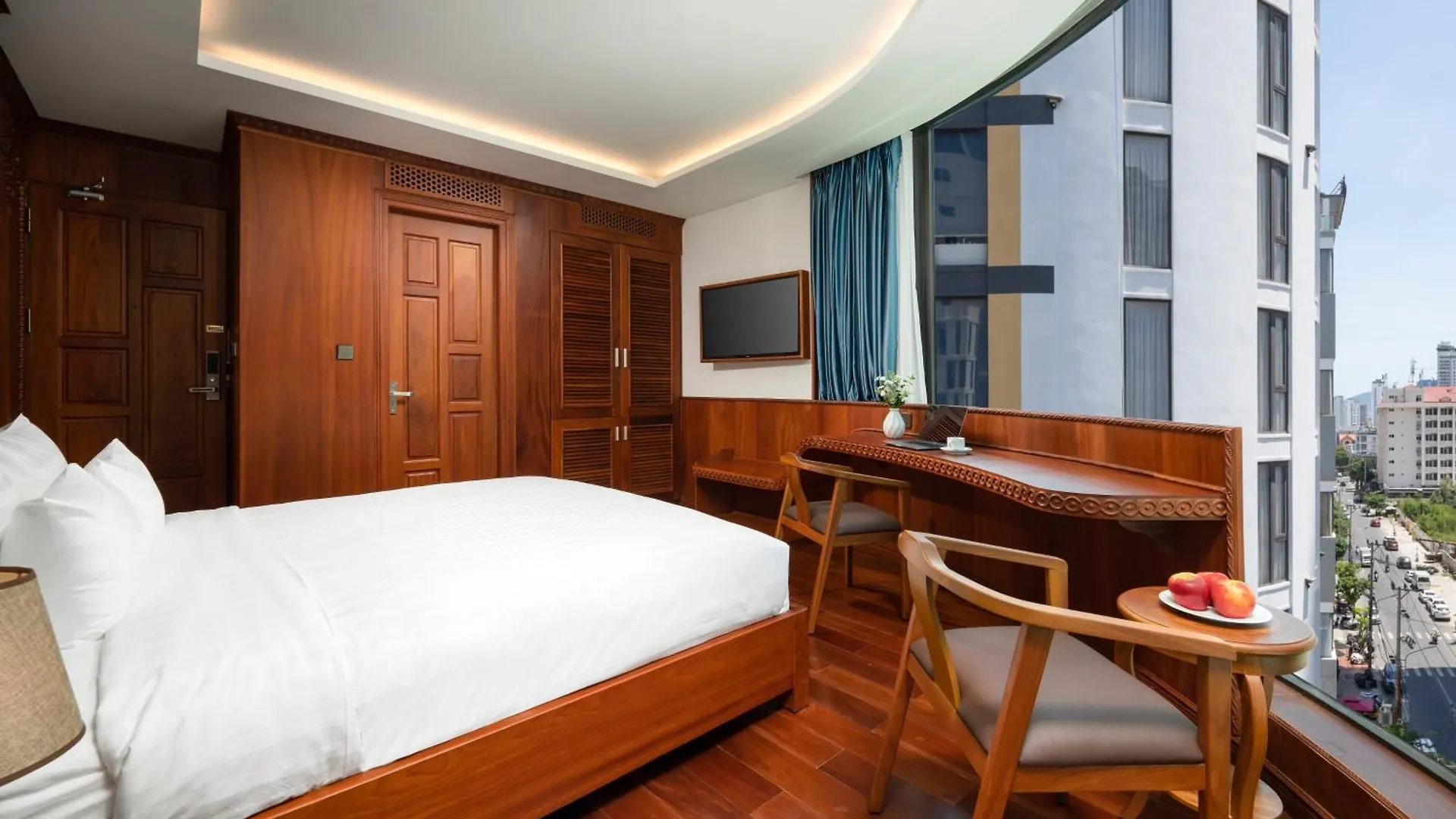 Monalisa Luxury Hotel Da Nang
