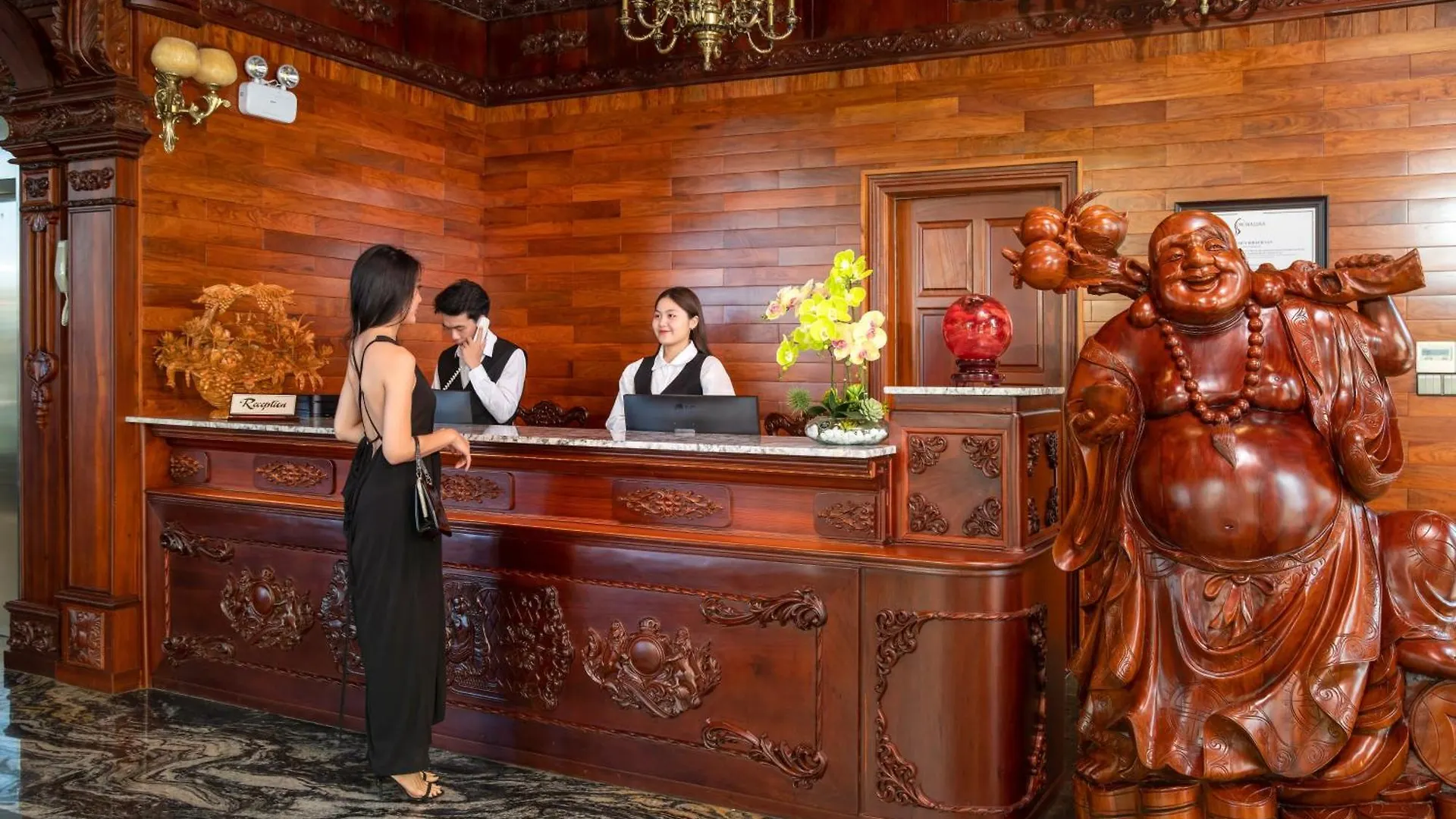 Monalisa Luxury Hotel Da Nang Vietnam